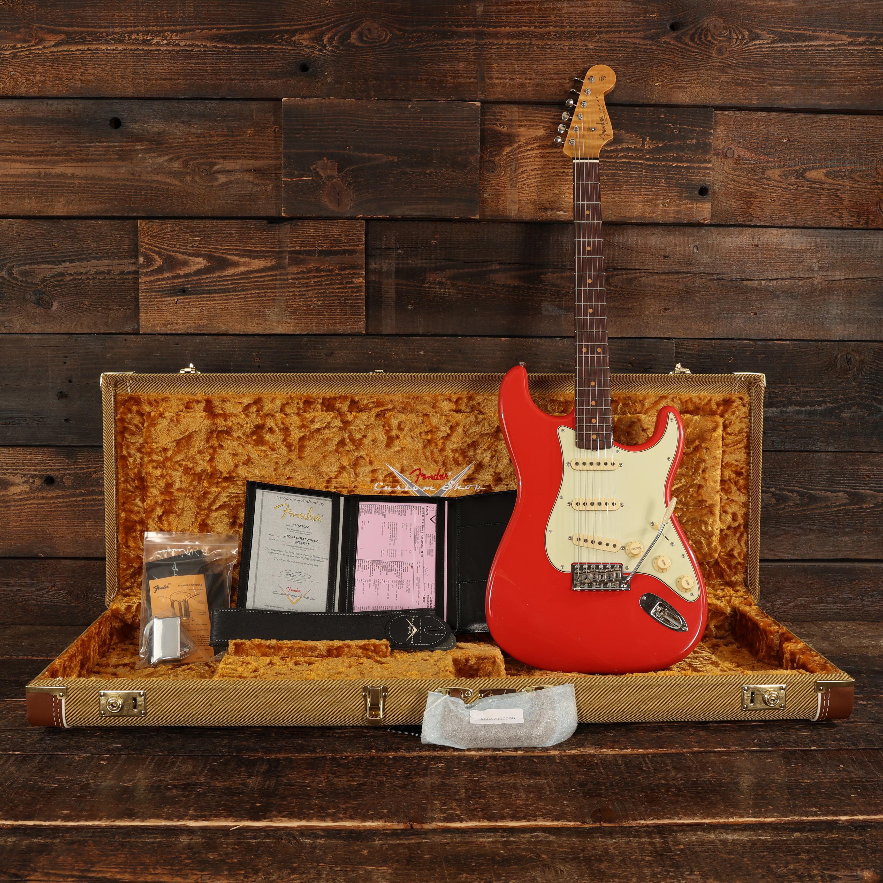 Fender Custom Shop '63 Journeyman Relic Stratocaster in Aged
